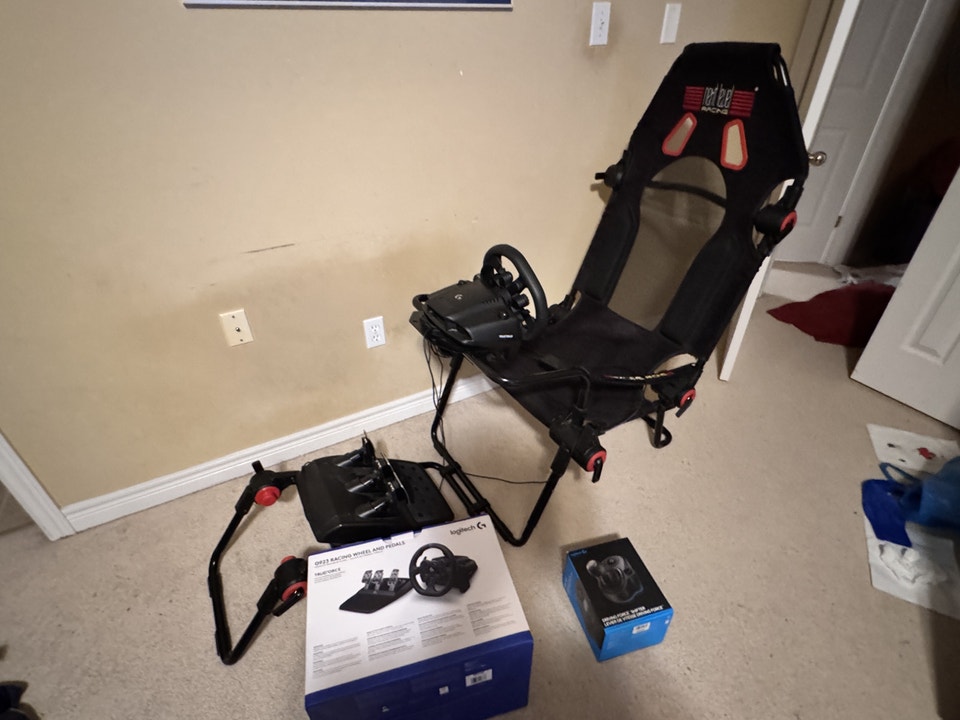 Logitech G923 TrueForce Racing Wheel Pedals Shifter and Rig | Other ...