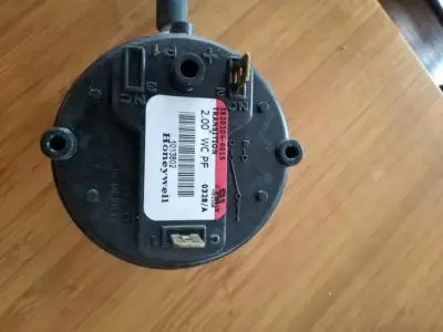 Furnace Control / Gas Valve Diaphragm Mount – Honeywell 1013802, View more