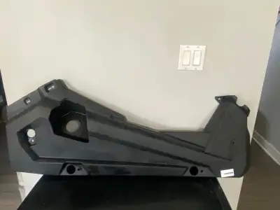 Brand new genuine polairs oem Rh rocker panel for rzr 900, 900s and xp1000 . Will probably fit other...