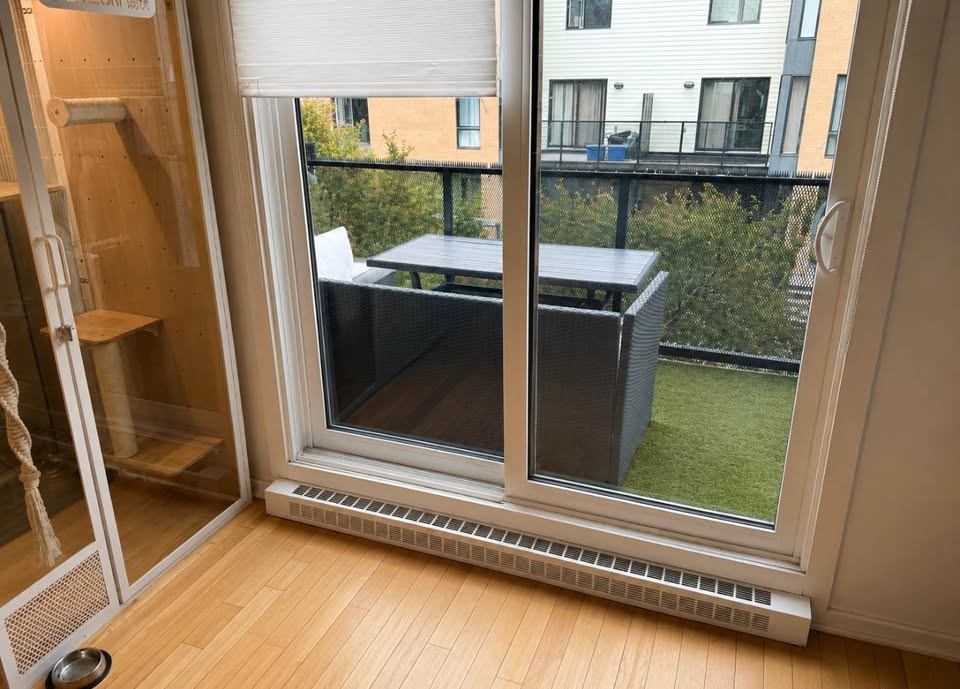 Grand 4 1/2 sur 2 étages, 1100 pieds carré — photo 3
