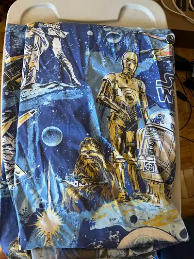 Vintage Star Wars sheet. Check out my other ads for tons more vintage stuff and I give discounts on...