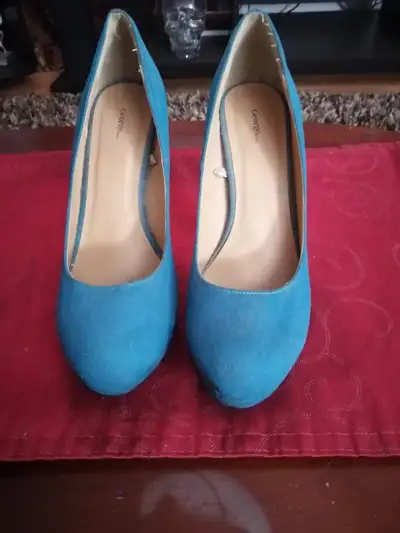 Women's shoes size 8 $5 each, View more