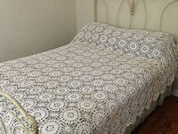 Beautiful Vintage French Crochet Style Coverlet Bedspread