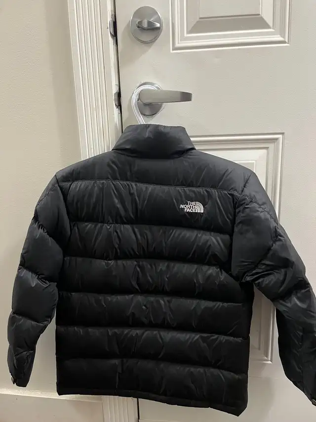 North face youth winter jacket in Kids & Youth in Edmonton - Image 3
