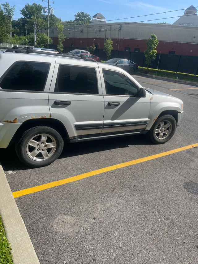 Jeep Grand Cherokee Laredo dans Autos et camions  à Laval/Rive Nord - Image 3