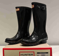 Hunter Girls Glossy rain boots, size 3, brand new