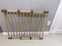 Baby gate - oak colour and solid wood 24 -36 inch