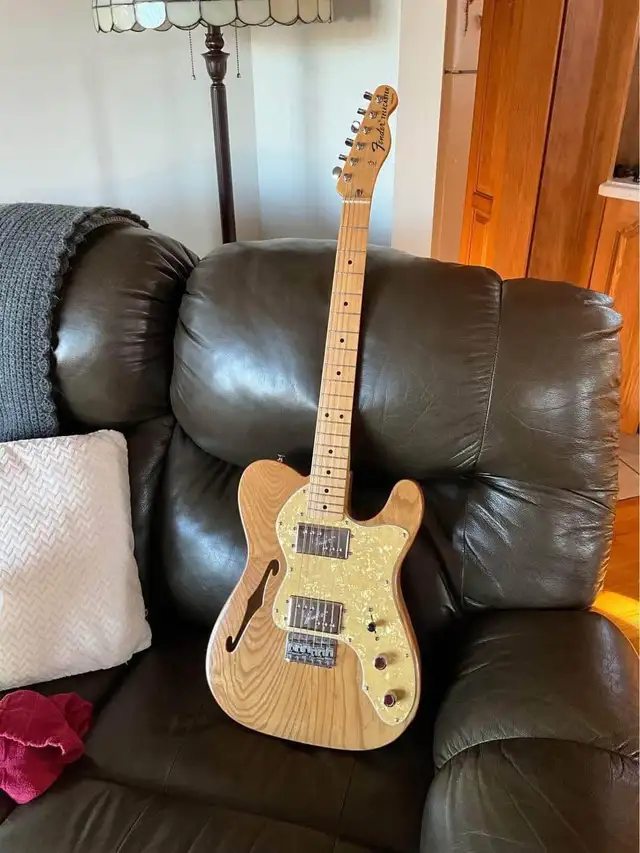 Guitare Fender Telecaster thinline ‘72 in Guitars in Rimouski / Bas-St-Laurent - Image 2