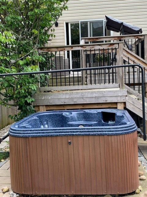 Hot Tub - Free in Hot Tubs & Pools in Cambridge - Image 2