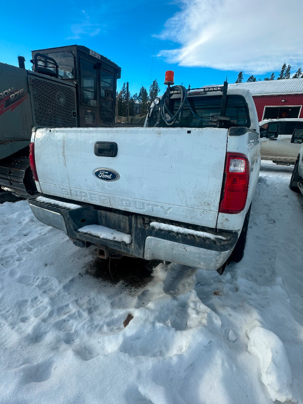 2012 Ford F-250 6.7L XL in Cars & Trucks in Whitehorse - Image 3
