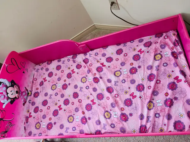 Kids Bed- Mini Mouse in Beds & Mattresses in Kitchener / Waterloo - Image 4