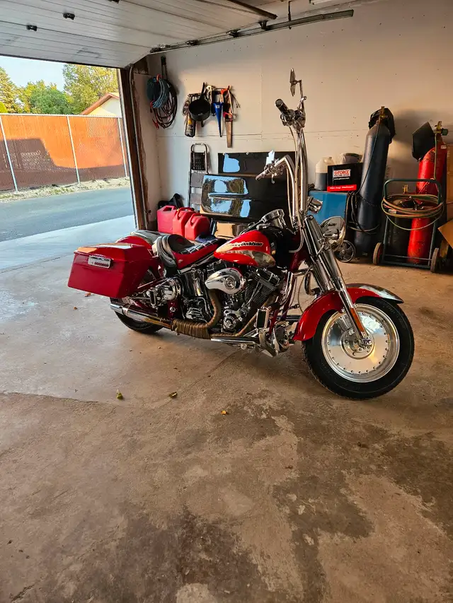 2005 harley davidson fatboy cvo in Street, Cruisers & Choppers in Regina - Image 6
