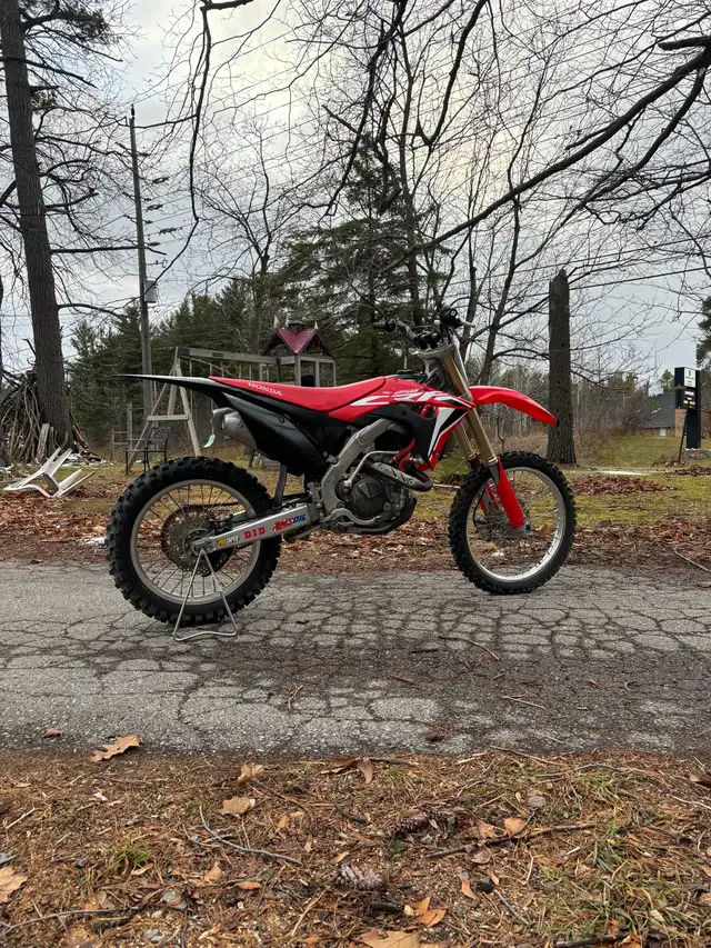 Crf450r Low Hour in Dirt Bikes & Motocross in Markham / York Region - Image 9