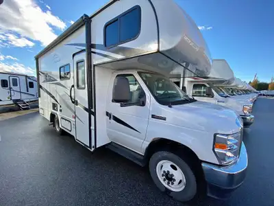 2024 East To West Entrada 2200S 16,000km ONLY - Sale $100,000 / Finance Takeover $652 bi-weekly 2200...