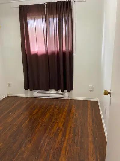 The following room(s) is available for female students in Brockville North in a condo community minu...