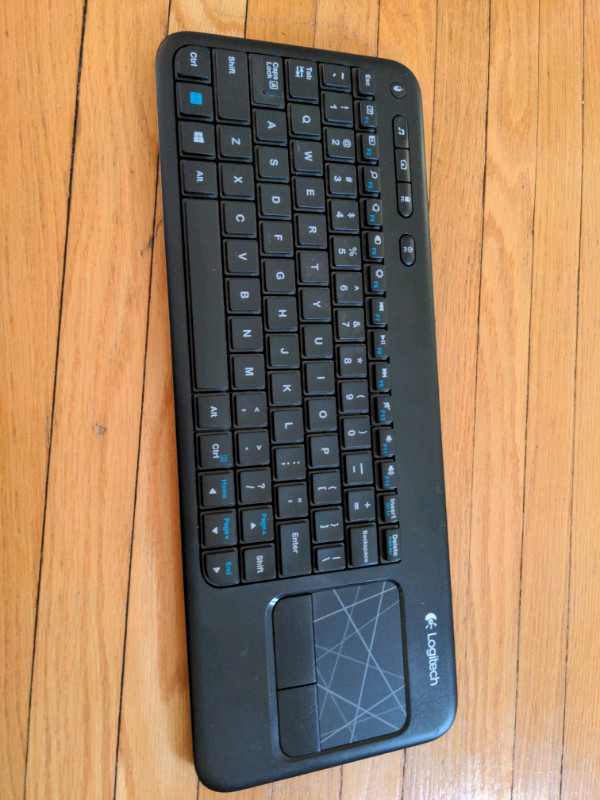 Logitech k400r slim keyboard with touchpad in Mice, Keyboards & Webcams in Winnipeg