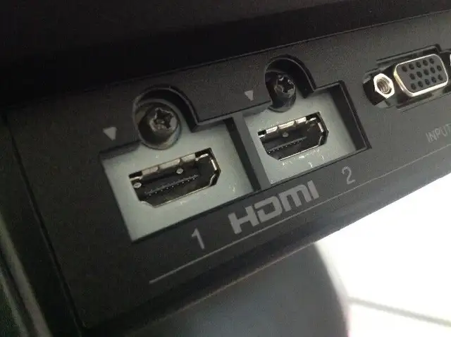 Sony-VPL-HW15 PROJECTOR- in Other in Hamilton - Image 9