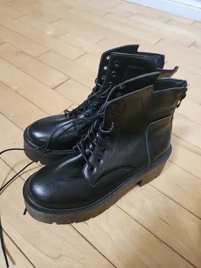 Bottes style pour femmes, View more