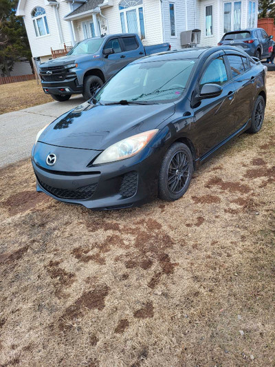 2012 Mazda 3 gs sky