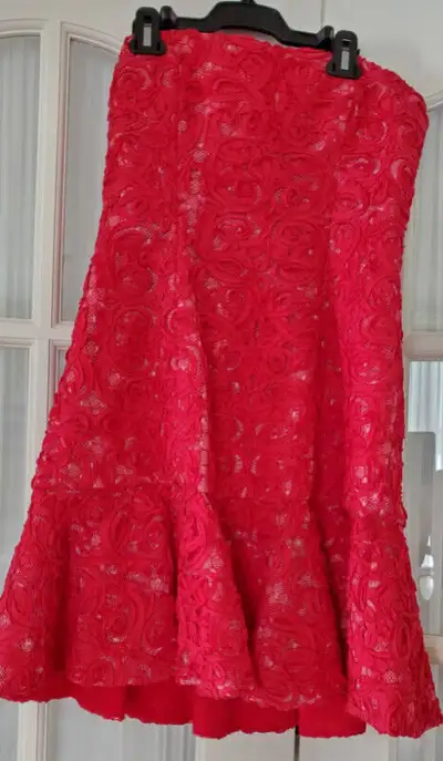 Vêtement marques connues BCBG, Michael Kors, Rudsak, Sara Pacini, View more