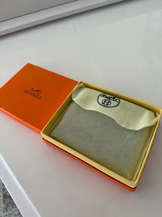 Brand new men’s wallet  in Men's in Red Deer - Image 6