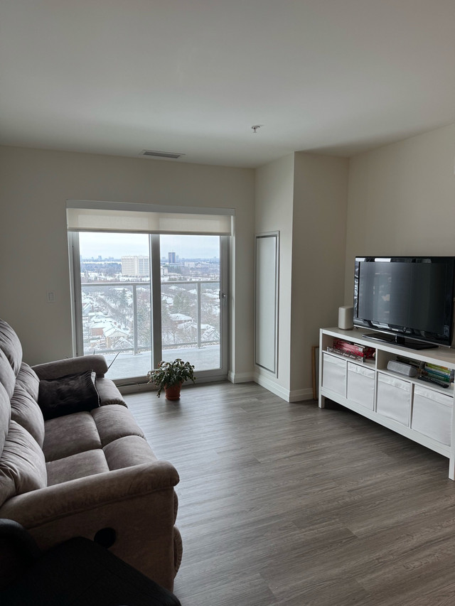Private room w/ own bathroom + one roommate in Long Term Rentals in Ottawa