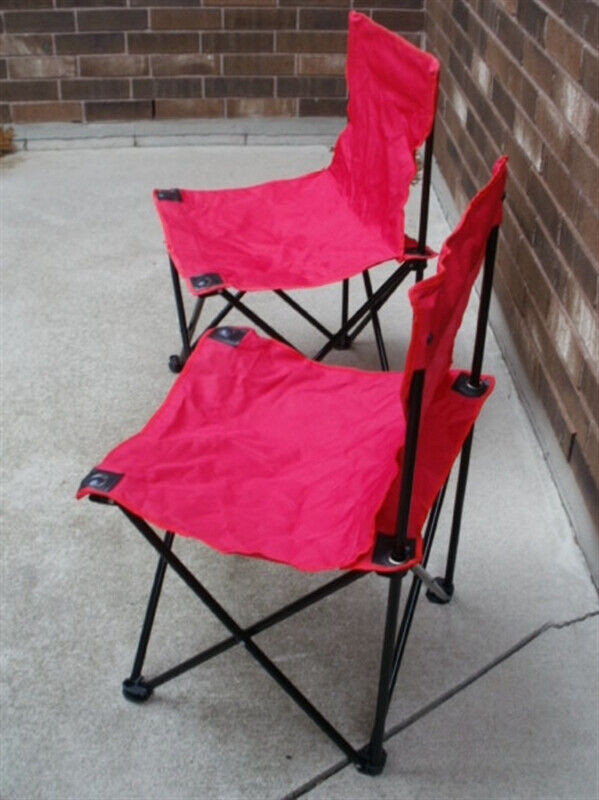 Small Youth Folding Camp Chairs in Other in Sarnia - Image 3