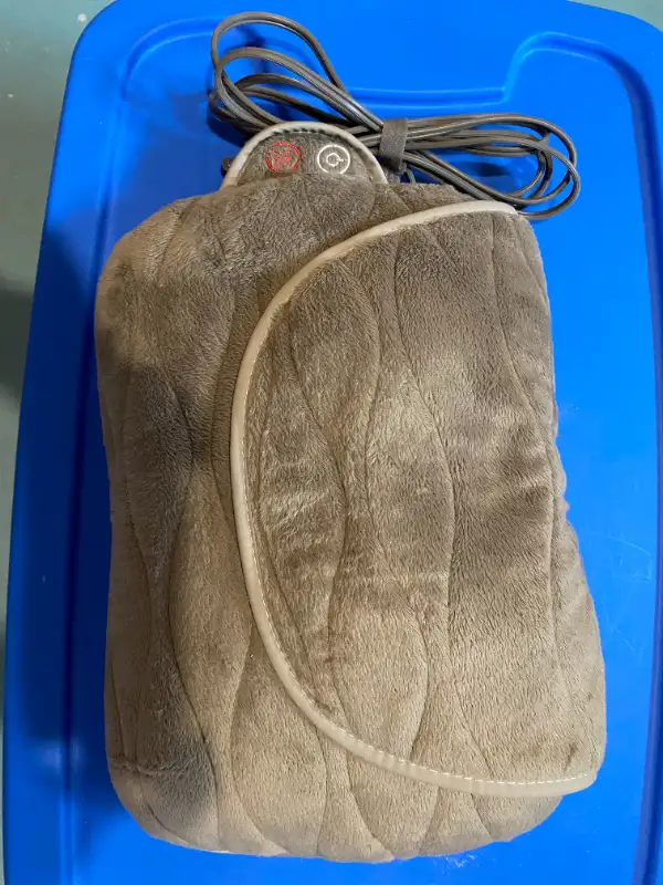 Used Homedics Vibration Massage Pillow with Heat for sale | Health &  Special Needs | Oakville / Halton Region | Free local classifieds - Kijiji