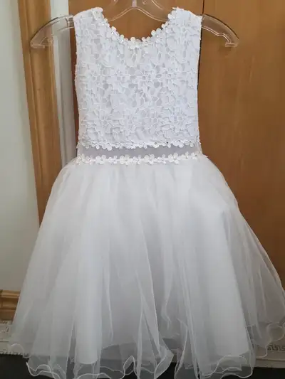 Robe pour fillette, View more