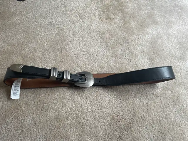Banana Republic womens belt in Women's - Other in City of Toronto - Image 2