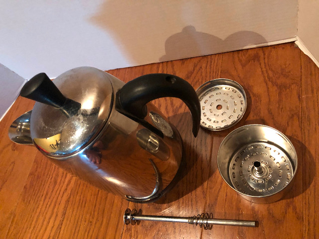 8 CUP COFFEE PERCOLATOR in Coffee Makers in Moncton - Image 3