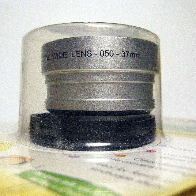 COKIN WIDE-ANGLE CONVERSION LENS FOR 37mm - 30mm - 27mm - 25mm in Other in City of Toronto - Image 3