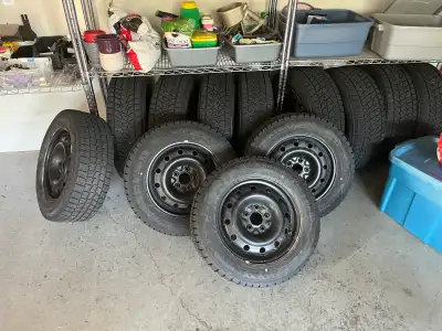 1 year old Dunlop winter maxX tires & steel rims. Came off a 2014 Honda accord. Lots of tread left....