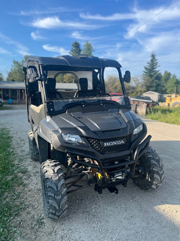 2015 Honda Pioneer 7004 ATVs Timmins Kijiji
