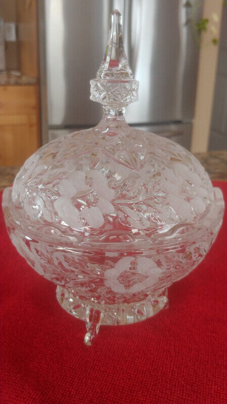 Crystal bowls in Kitchen & Dining Wares in Sault Ste. Marie