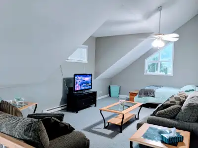 Fun & Stylish Sicamous Escape!, View more