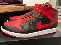 Air Jordan 1 Mid red/black men’s size 16 shoe