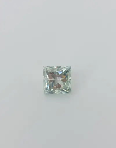 Brand New CARAT: 4.8 Clarity: VVS1 Color: ice white Cut: princess Pickup only