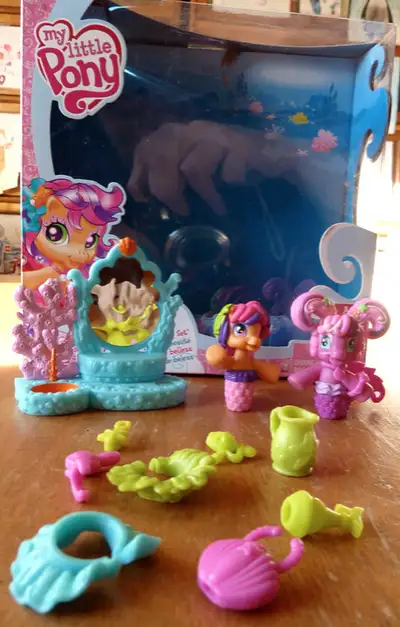 Ma petite pouliche * Ensemble tout en beauté Cheerilee Scootaloo, View more