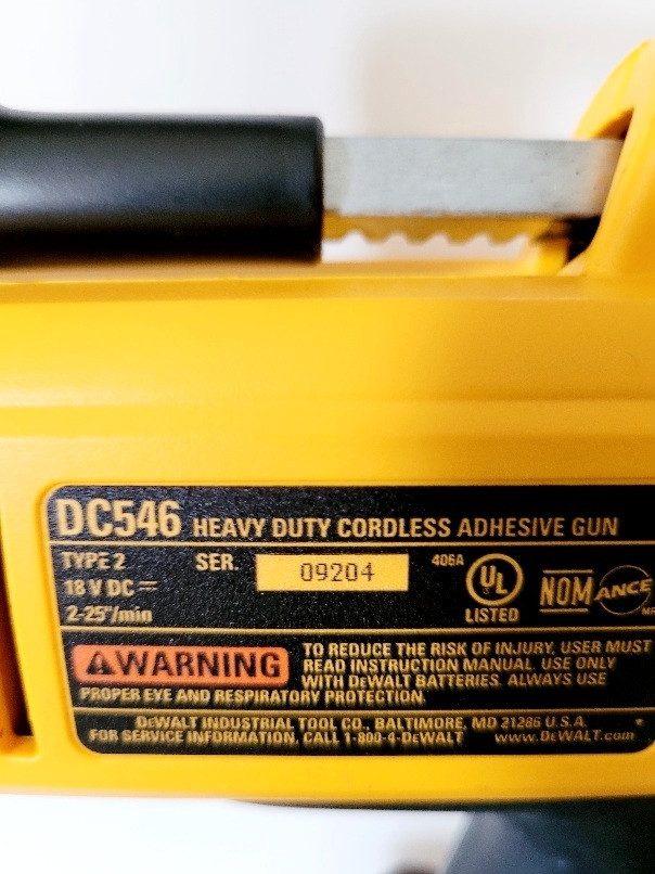 DeWalt DC-546 18V Cordless Adhesive Dispenser-29OZ TOOL ONLY  dans Autre  à Ville de Montréal - Image 3