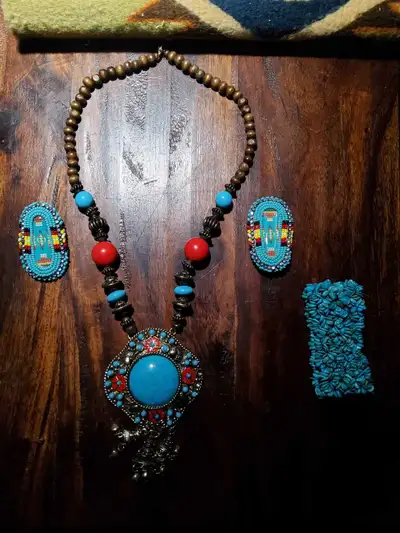For sale 3 pieces of incredible turquoise jewelry , my asking price is $150 dollar when you interest...