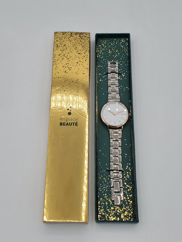 Espace Beauté Silver Ladies Watch brand new / montre pour femme in Jewellery & Watches in West Island