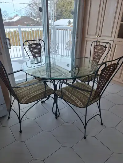 Ensemble de dînette table ronde & 4 chaises, View more