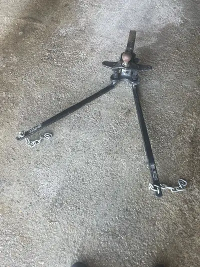 Selling RV trailer hitch with stabilizer used but still good condition. Don’t need anymore.