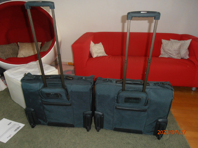 Traveling luggage Samsonite 24 inch/19.5 inch dans Loisirs et artisanat  à Laval/Rive Nord - Image 2