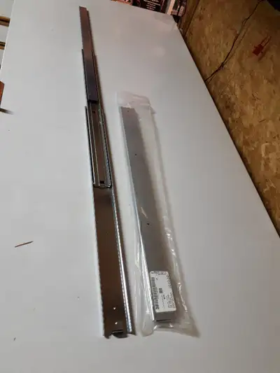 Coulisse a tiroir 24 po., View more