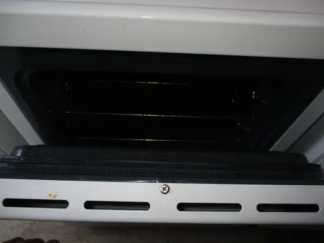 APT SIZE ELECTRIC STOVE VERY CLEAN62863275858434121