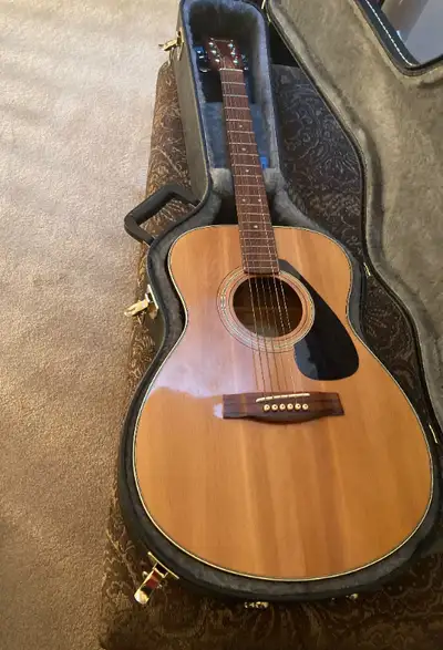 Yamaha FG-331 Acoustic Guitar & Case, View more