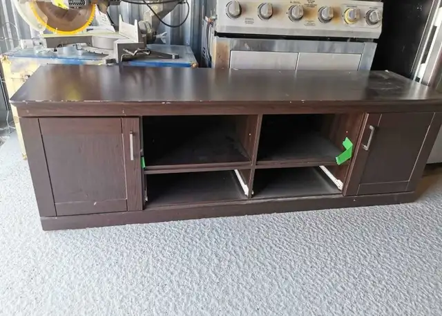 Meuble de télévision  in TV Tables & Entertainment Units in Trois-Rivières - Image 2