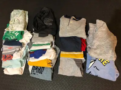 Lot de vêtements pour garçon de 4 ans, View more